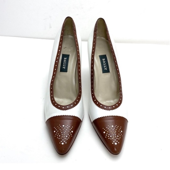 BALLY Diandra Cap toe Leather Pumps in White with Brown - Picture 2 of 9